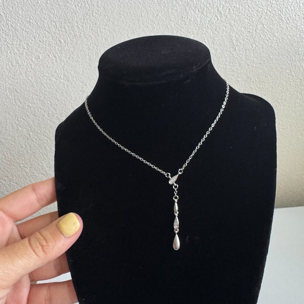 925 Sterling Silver Teardrop Pendant Necklace – Elegant Drop Design - Picture 3 of 10
